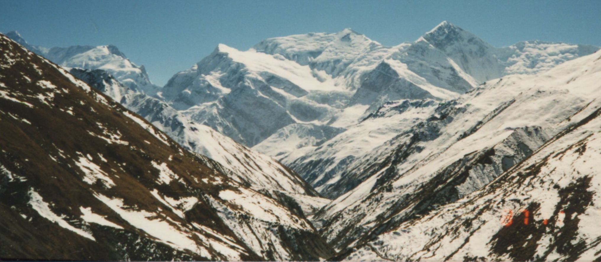 Annapurna Himal on ascent from Manang to Tharong La