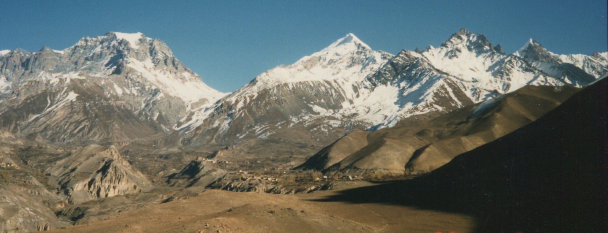 View back to Tharong La and Tharong La Peak on descent from Muktinath