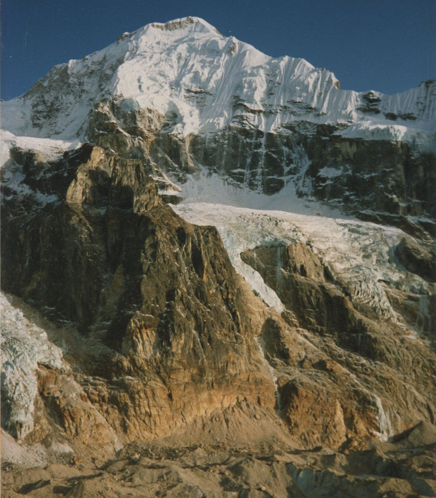 Mount Kabru on ascent to Oktang