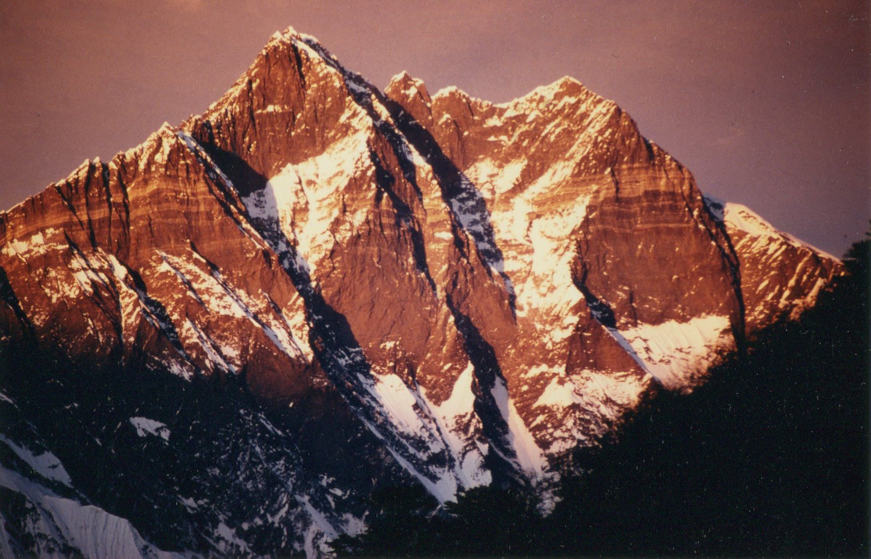 Sunset on Mount Lhotse ( 8516m ) - the world's fourth highest mountain