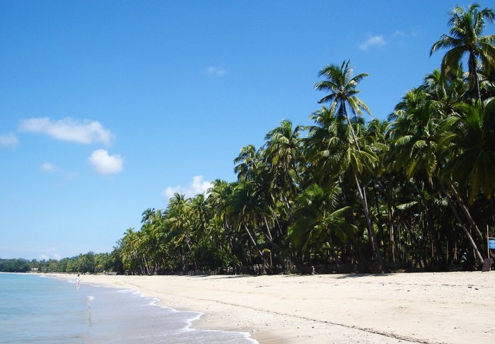 Photo Gallery of Ngapali Beach on the Bay of Bengal in Myanmar ( Burma )