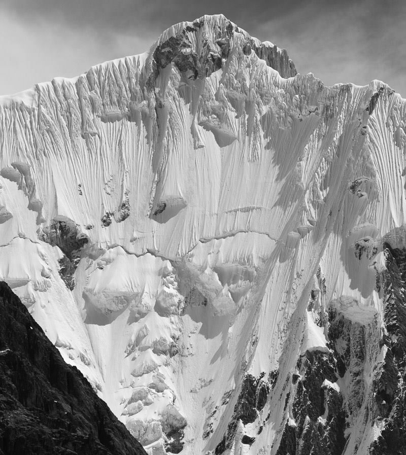 Yerupaja ( 6635 metres ) - second highest mountain in Peru and the highest in the Cordillera Huayhuash