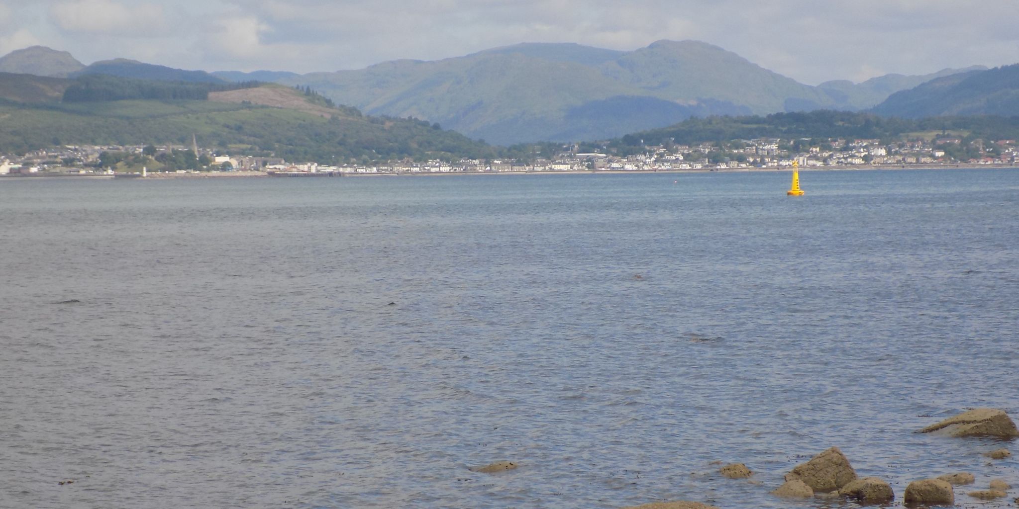 Coastal path from Lunderston Bay to Inverkip on the Ayrshire Coast in the Firth of Clyde