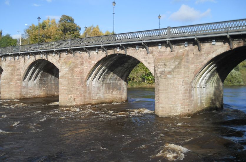 Bothwell Bridge over the River Clyde