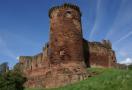 Bothwell_Castle.jpg