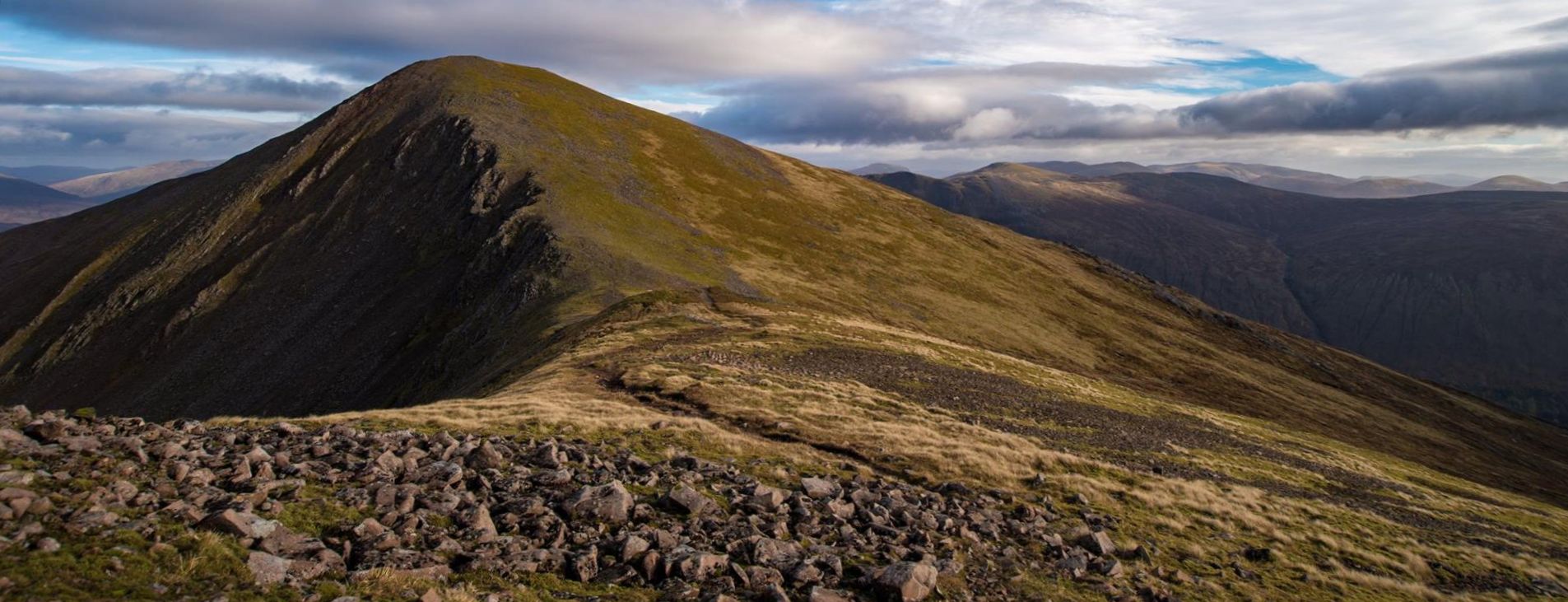 Stob a'choire Mheadhoin from Stob Coire Easain ( 1115m )