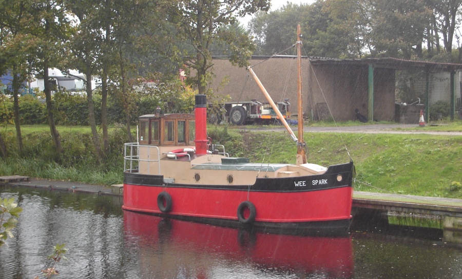 Boats on the Forth and Clyde Canal from Bishopbriggs to Kirkintilloch