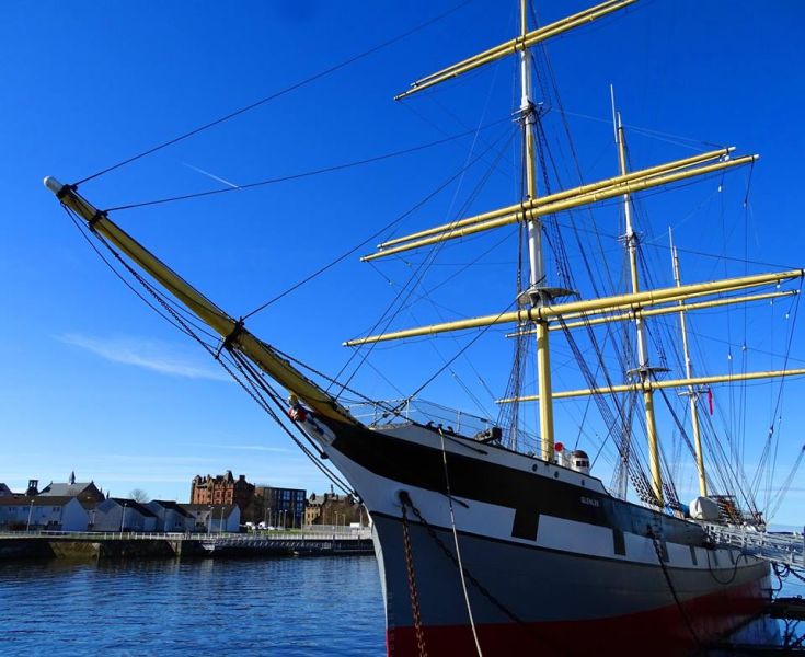 Tall Ship ( old sailing vessel ) at Broomielaw in Glasgow