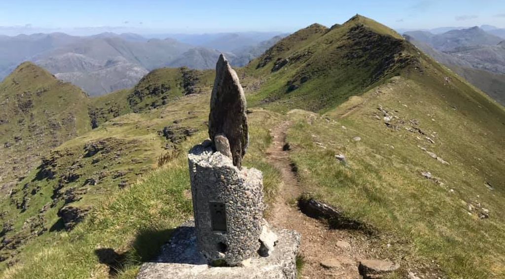 Ladhar Bheinn summit ridge