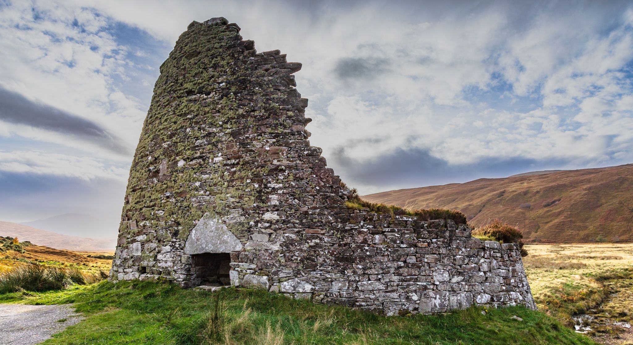 Pictish Tower ( Broch ) of Dun Dornaigil at trailhead for Ben Hope in Highlands of Northern Scotland