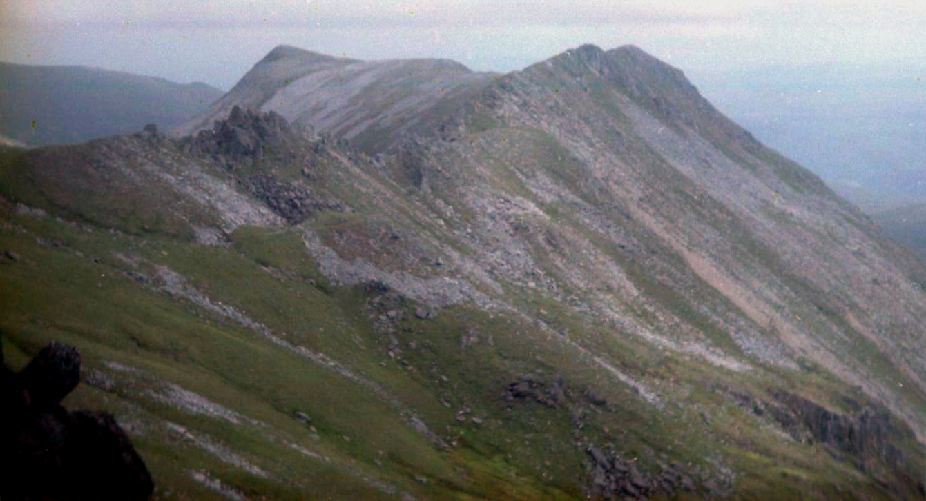 A'Chralaig to Mullach Fraoch-choire ridge