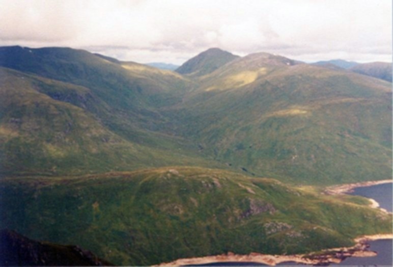 Sgurr na Lapaich and Loch Mullardoch on ascent of Beinn Fhionnnlaidh