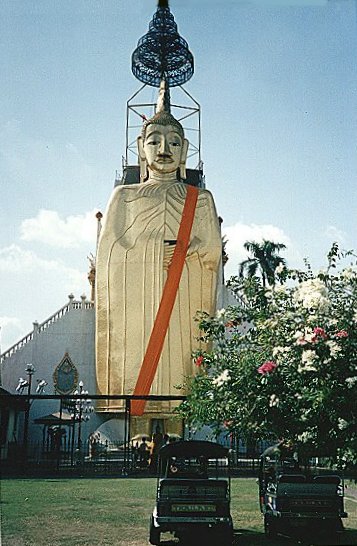 Standing Buddha ( Luang Pho To / Phrasiariyametri ) at Wat Intharawihan in Bangkok